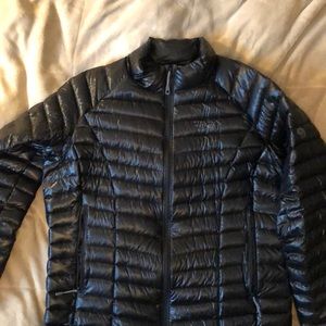 Mountain hard wear puffy coat